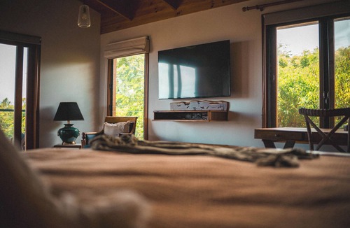 Sarabah House | Luxurious Retreat|Heated PoolO'Reilly's Canungra Vineyard|Gold Coast Hinterland