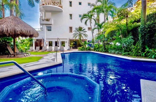 Romantic Zone Condo | Luxury Condo Perfect Location in Old Town-Romantic Zone Beach. WITH NO HILLS!
