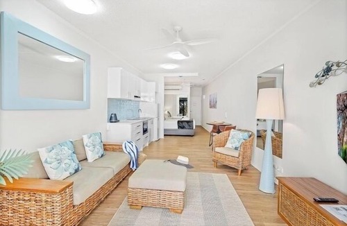Trinity Beach Apartment | Luxury Escape in Trinity Beach!