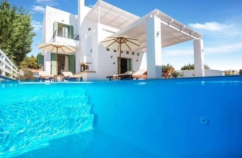 Gennadi Villa | Luxury Holiday Villa Rental in Rhodes - Gennadi - sleeps 4 adults and 2 children