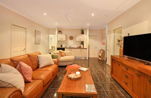Alexandra Headland House | Luxury Home in Alexandra Headland Walk to the Beach Heated Pool 16 guests Pets ✅