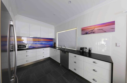 Forest Lake House | Luxury Home with Beach House feel