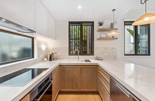 Sunshine Coast Apartment | Luxury Retreat: Villa 17 on Hastings St