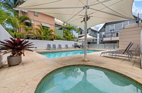 Sunshine Coast Apartment | Luxury Retreat: Villa 17 on Hastings St