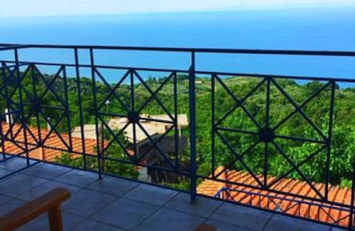 Karitsa Apartment | Luxury Suite 6 Guests Sea View, Amazing Sunrise,3klm From The Sea & Thermalism