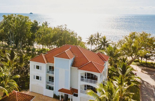 Clifton Beach Apartment | Luxury suite offering beachfront views of the sea from your own private balcony