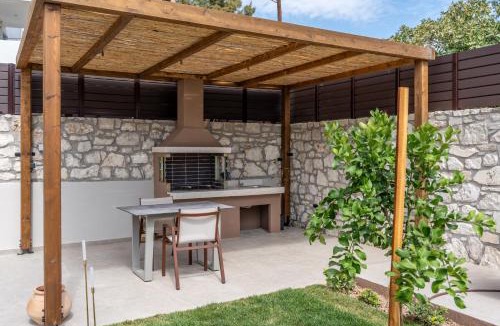 Ano Kalesia Apartment | Luxury Suites with private pool and BBQ by Kalles Homes & Suites