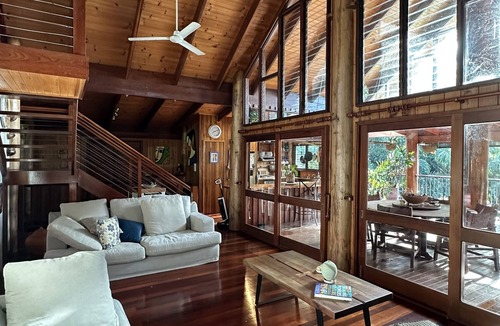 Cooktown Villa | Luxury Treehouse on the Beach. Rainforest Paradise. Remote