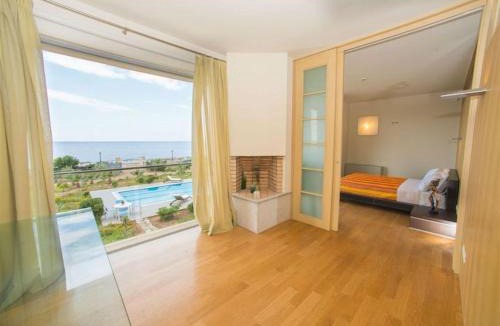 Analipsi Villa | Luxury Villa Beachfront 5 Bedrooms 10-12 Persons