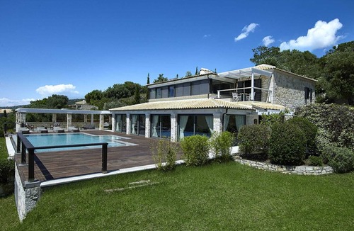 Sivota Villa | Luxury Villa Luna in Sivota w/infinity pool, hot tub, sauna & sea views for 10.