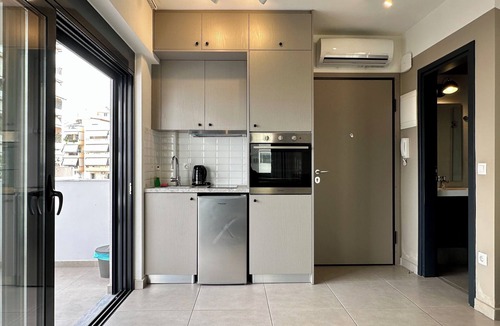 Petralona Apartment | M & M 6 in the city