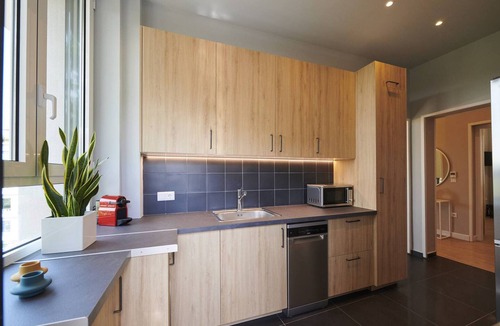 Mets Apartment | Ma Maison Acropolis Mansion 3bdr Suite N 6 400mbps