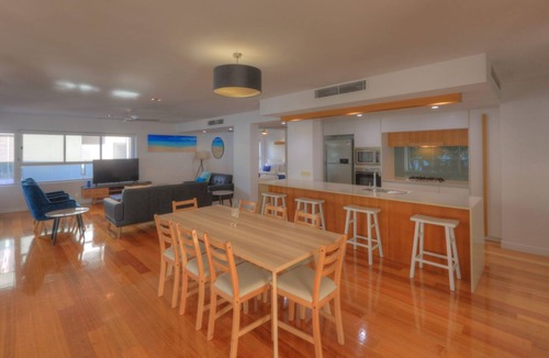 Horseshoe Bay Apartment | Maggies Beachfront Apt. 3