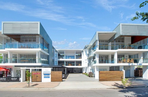 Horseshoe Bay Apartment | Maggies Beachfront Apt. 3