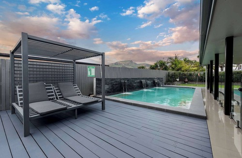 Annandale House | Magic on MacArthur Su