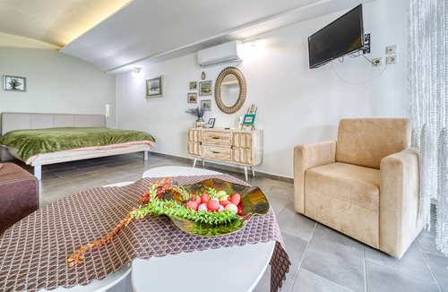 Kamena Vourla Apartment | Magical view studios Asproneri, Kamena Vourla