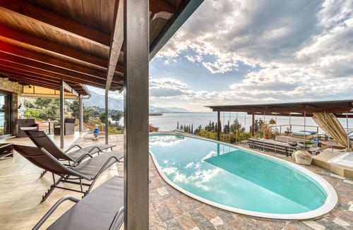 Kamena Vourla Villa | Magical view, villa Asproneri, Kamena Vourla