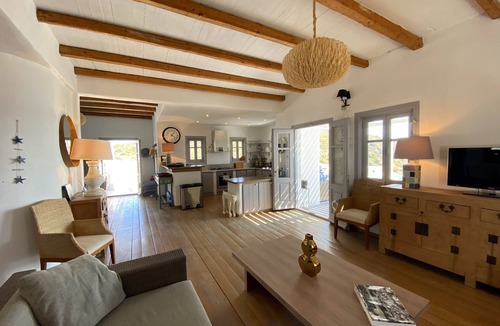 Lipsoi Villa | Magnificent "villa M" in Lipsi. 7 bedrooms and an exceptional view for your vacations.
