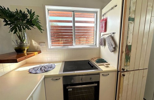 Tugun House | Make some memories at this unique & pet friendly holiday home