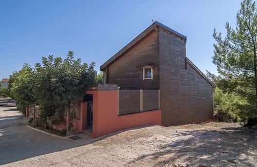 Dhrafi Villa | Manina chalet with pool