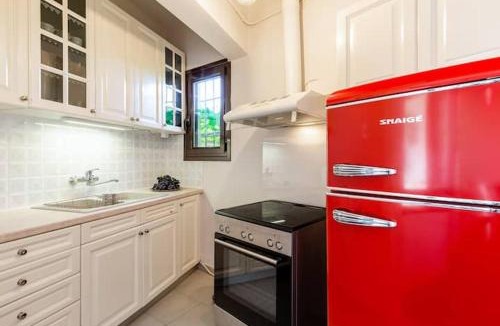 Vrahati House | Mansion of 120 m2, with high ceilings and big yard