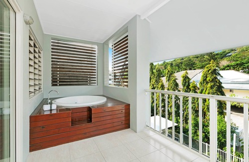 Port Douglas Apartment | Mantra Aqueous on Port