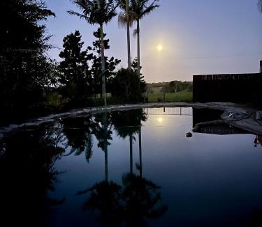 Maleny Apartment | Manuka Getaway