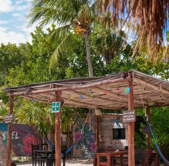 Isla Holbox House | Mapache Hostel