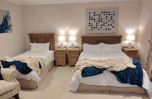 Rustenburg House | Marble on 8