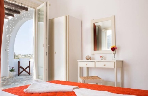 Parasporos Apartment | Marili Apartments, Apt#4 by the sea