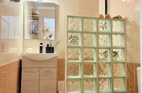 Pedi Condo | Marine's Apartments