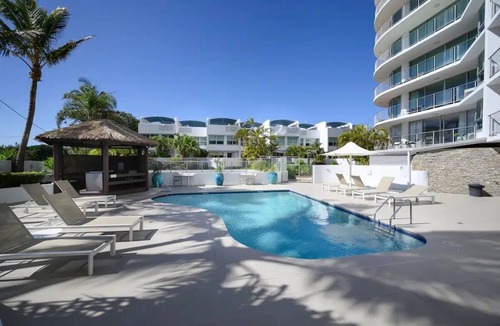 Maroochydore Apartment | Maroochydore Beachfront Elegance, Views ZE7