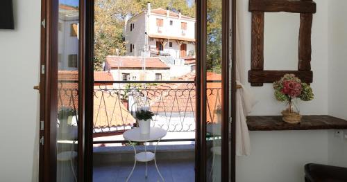 Portaria Apartment | Marousos Central Guesthouse