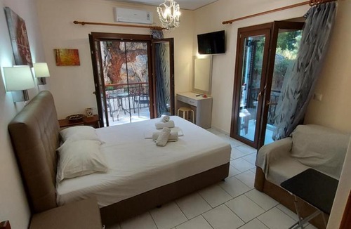 Lygia Apartment | Mavra Studios