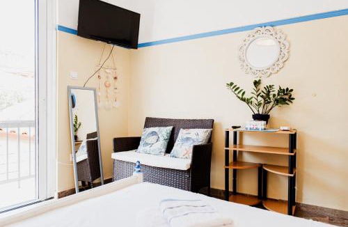 Kiveri Apartment | Mavromati Rooms