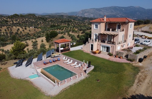 Kymi-Aliveri Apartment | MELILOFOS Suite Ground Floor Poolside