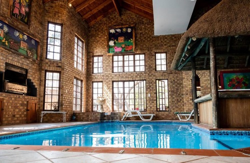 Zwartkop House | Mereke Manor