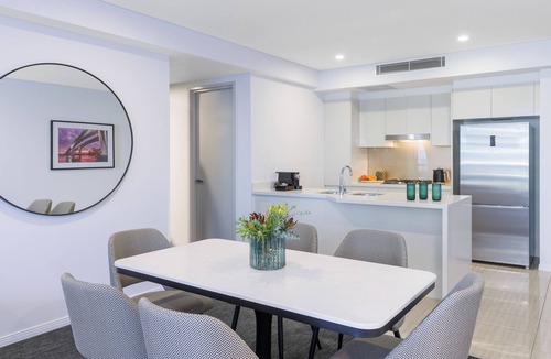 Brisbane Central Business District Apartment | Meriton Suites Herschel Street, Brisbane