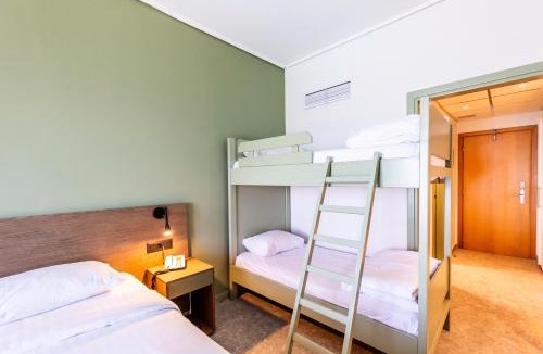 Paralia Vergas Hotel | Messinian Bay