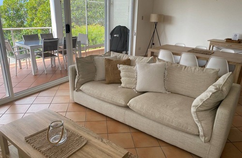 Sunrise Beach House | Mid Level, 3 room apartment with Sea Views