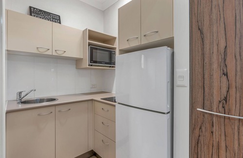 Emerald Hotel | Midlander Motor Inn