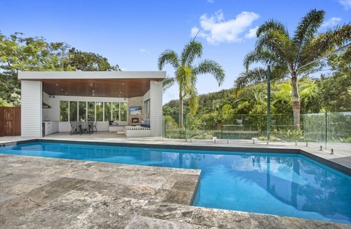 Noosa Heads House | Minutes from Hastings Street