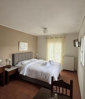 Galaxidi Apartment | Mira Mare Hotel, Galaxidi