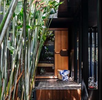 Norman Park House | Modern 3BR retreat with Sauna - The Loft