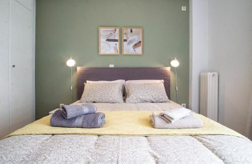 Papagou-Holargos Apartment | Modern Apartment in Cholargos