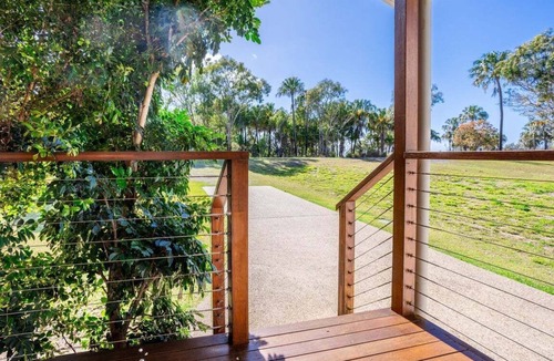 Kinka Beach House | Modern Beach House in A Quiet Location