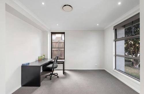 Mango Hill House | Modern Comfort Patio and Workstation with Garage