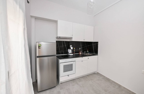 Larissa Apartment | Modern, comfortable apartment, in the heart of the city