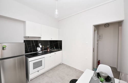 Larissa Apartment | Modern, comfortable apartment, in the heart of the city