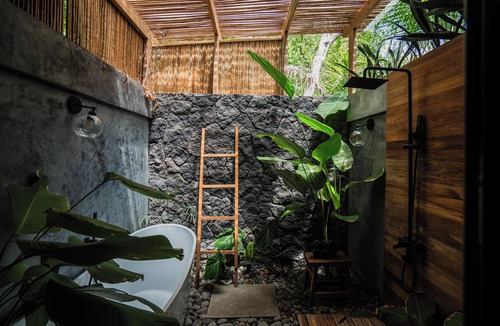 Santiago Villa | Modern Luxury Jungle Suite + Soak Tub, Near Beach